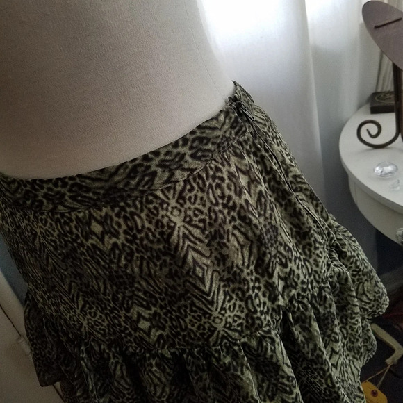 Animal Print Skirt / Green & Black / Fits 6-8 - Picture 2 of 4